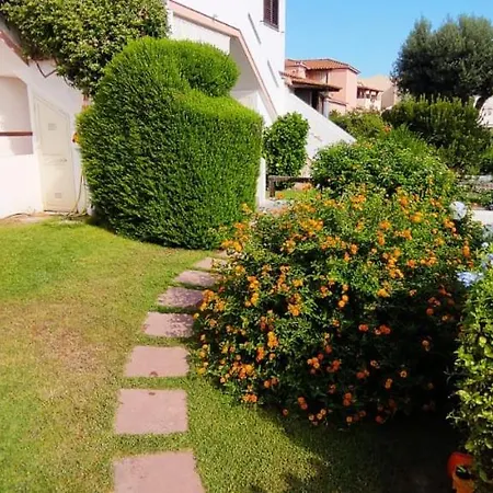 Casa Leonardo Close To The Feriehus Calasetta