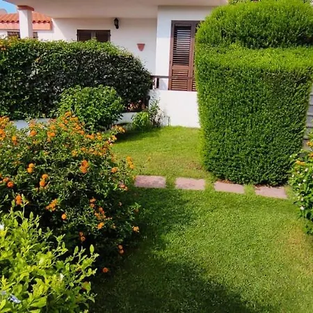 Casa Leonardo Close To The Feriehus Calasetta